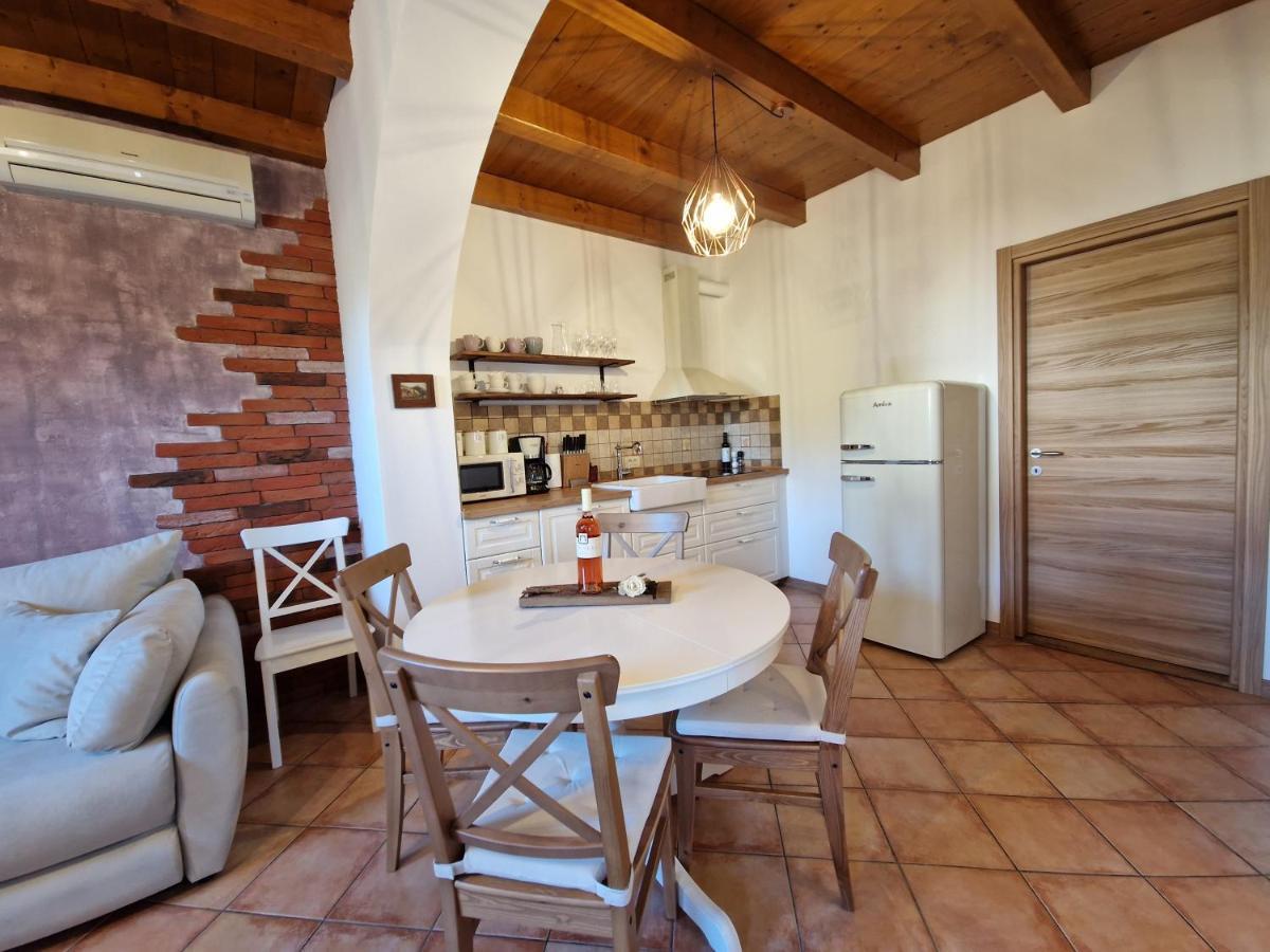 Wine & Apartment Vinales Capodistria Esterno foto