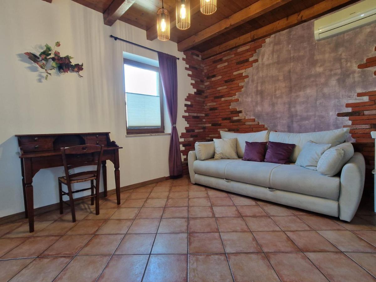 Wine & Apartment Vinales Capodistria Esterno foto