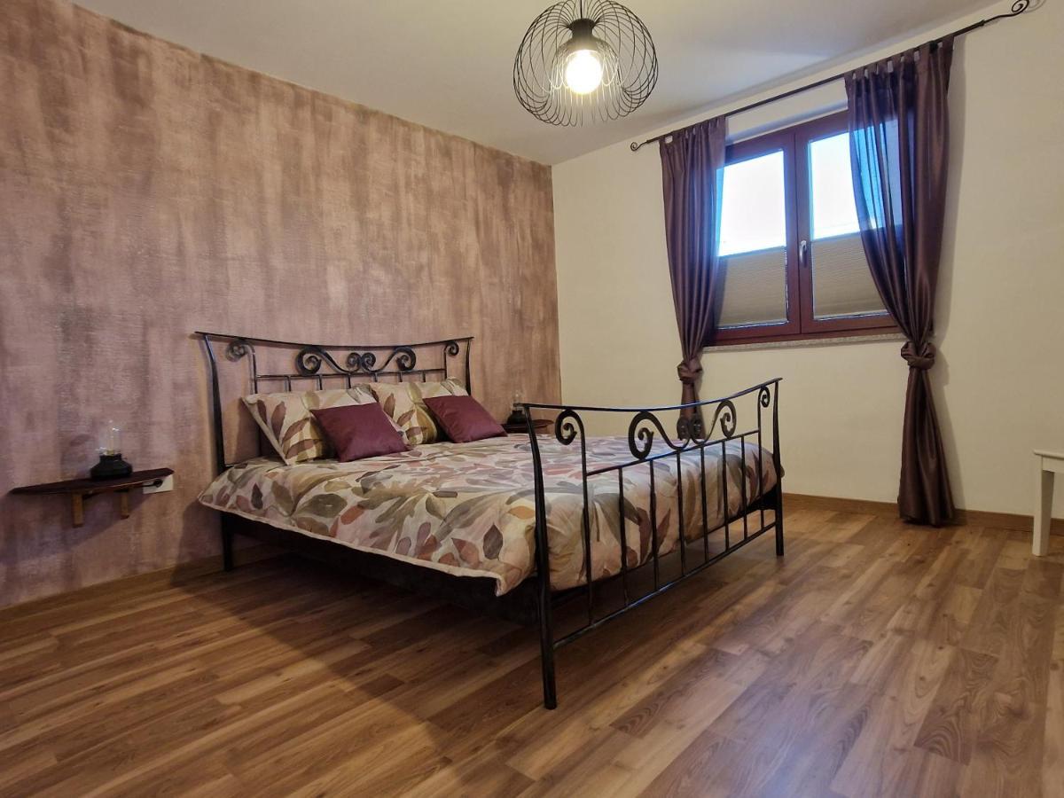 Wine & Apartment Vinales Capodistria Esterno foto
