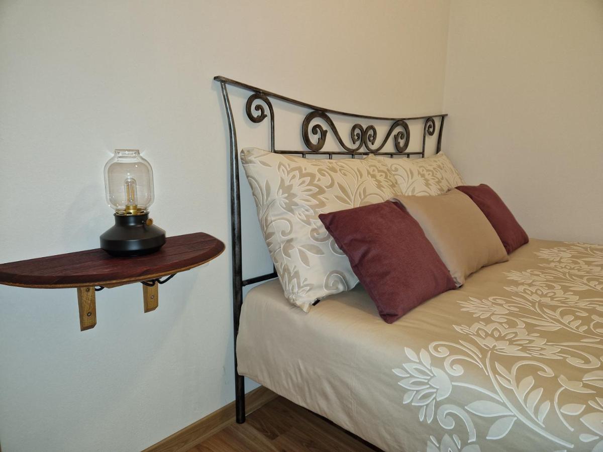 Wine & Apartment Vinales Capodistria Esterno foto