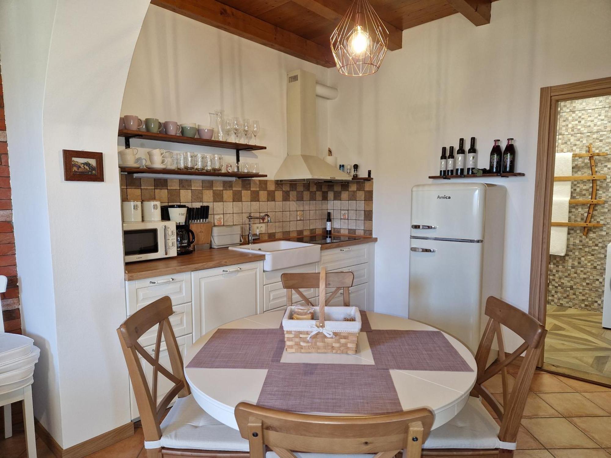 Wine & Apartment Vinales Capodistria Esterno foto