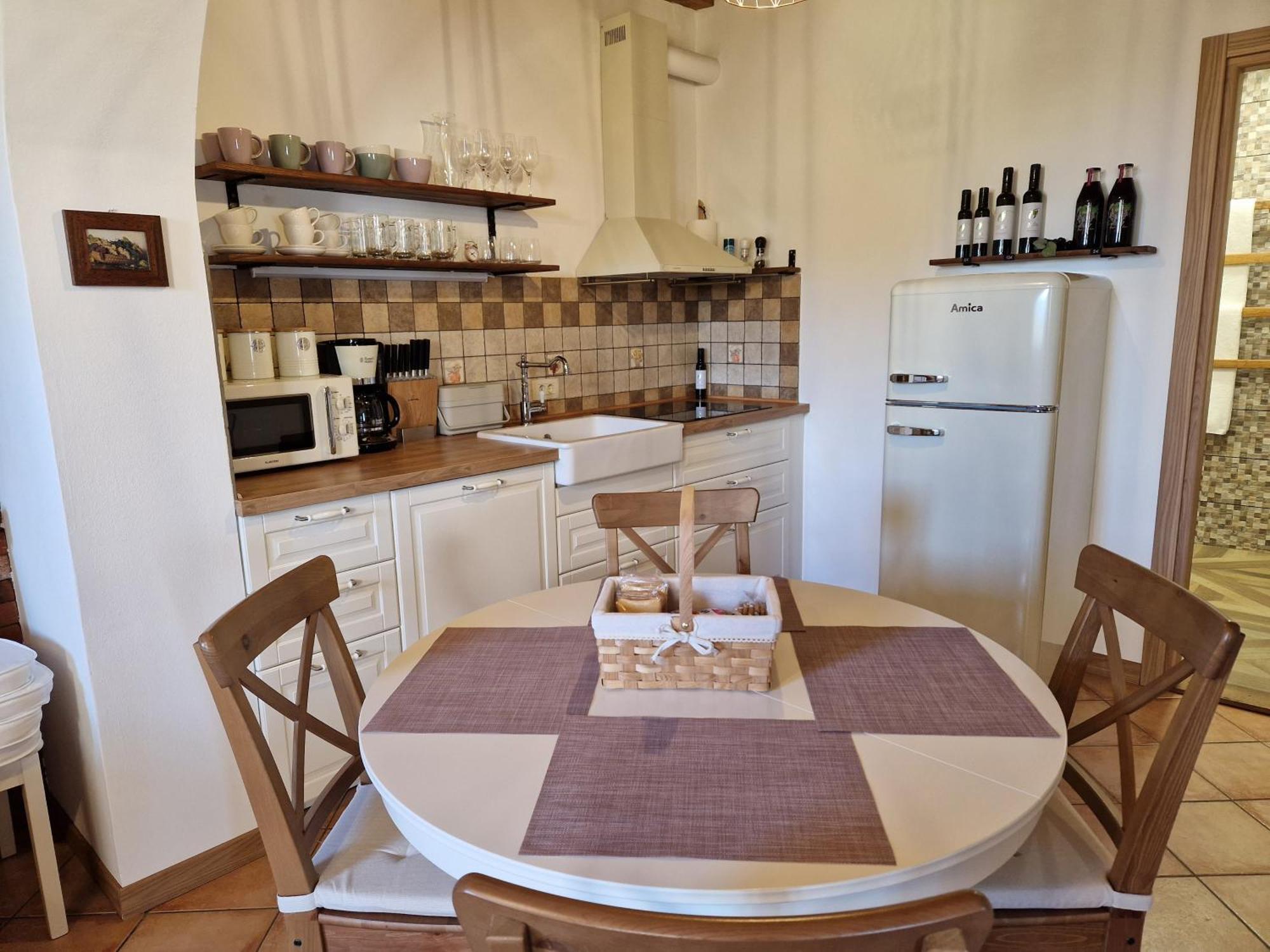 Wine & Apartment Vinales Capodistria Esterno foto